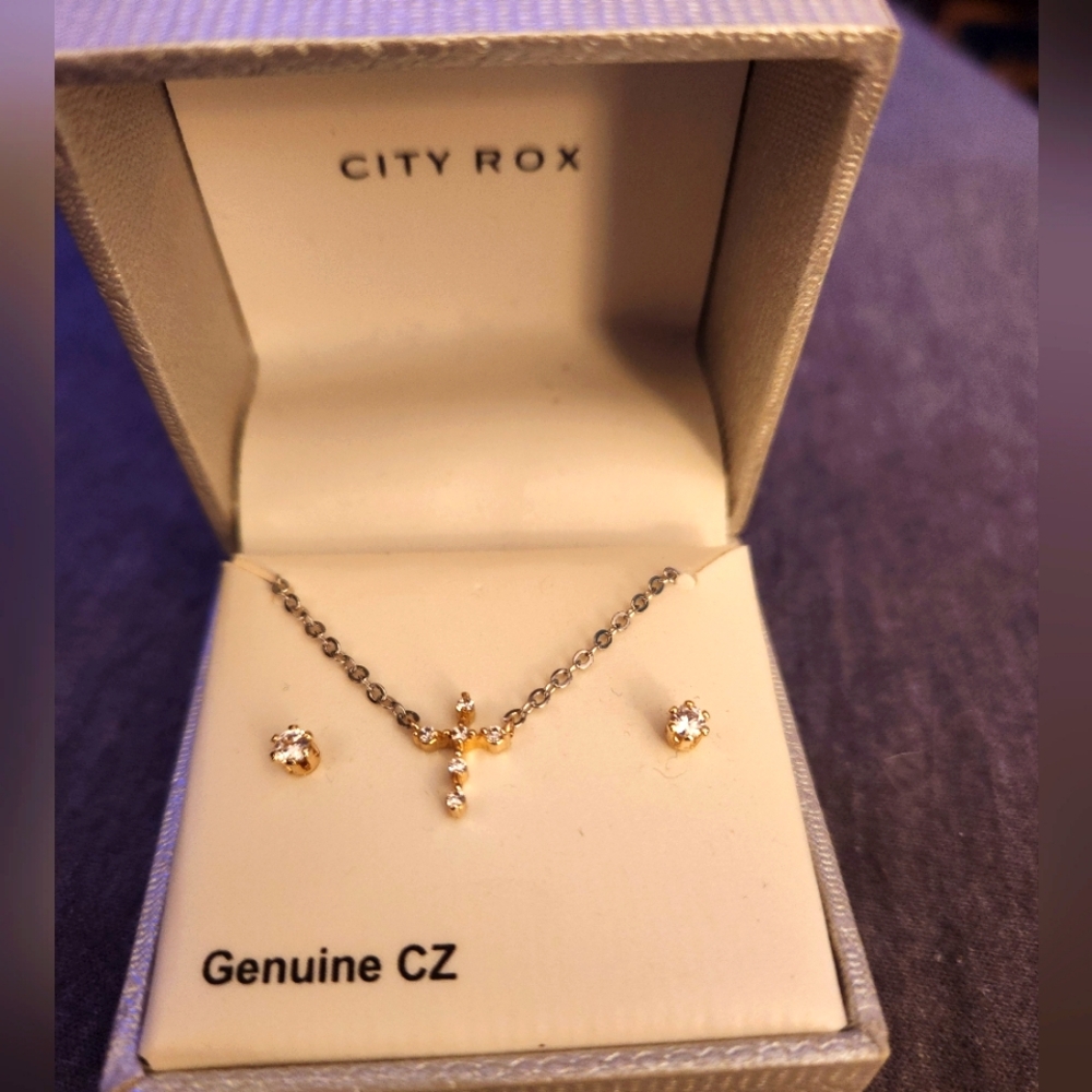 CZ NECKLACE AND EARRING SET